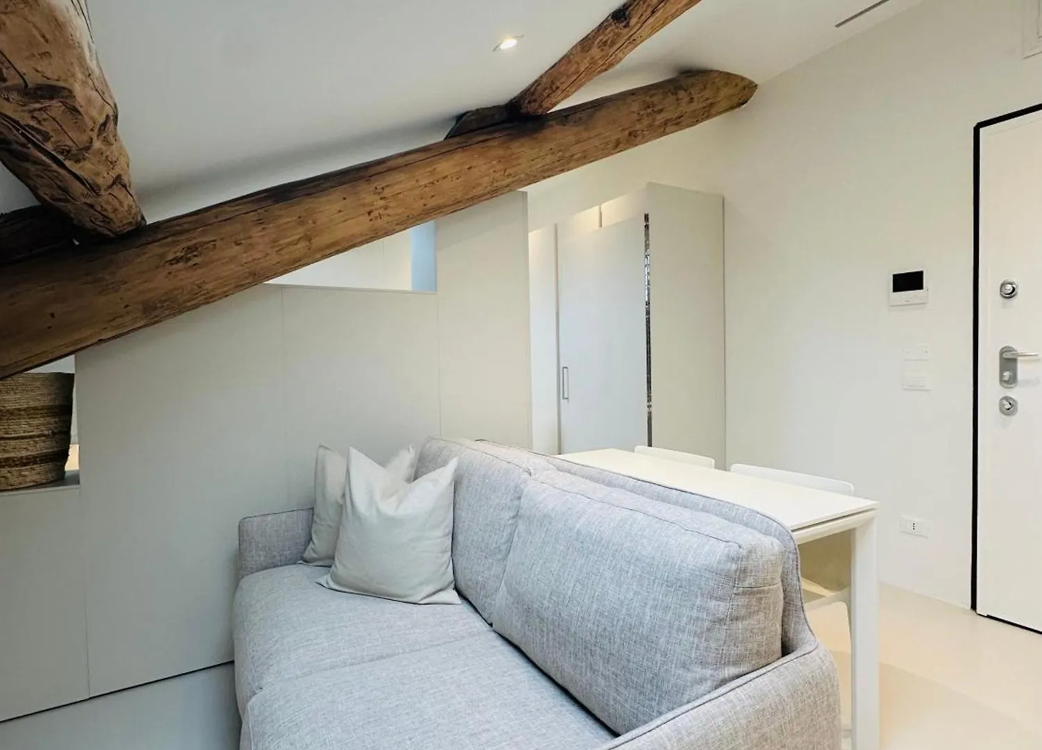 Mansarda San Gregorio Apartment Milan Italy